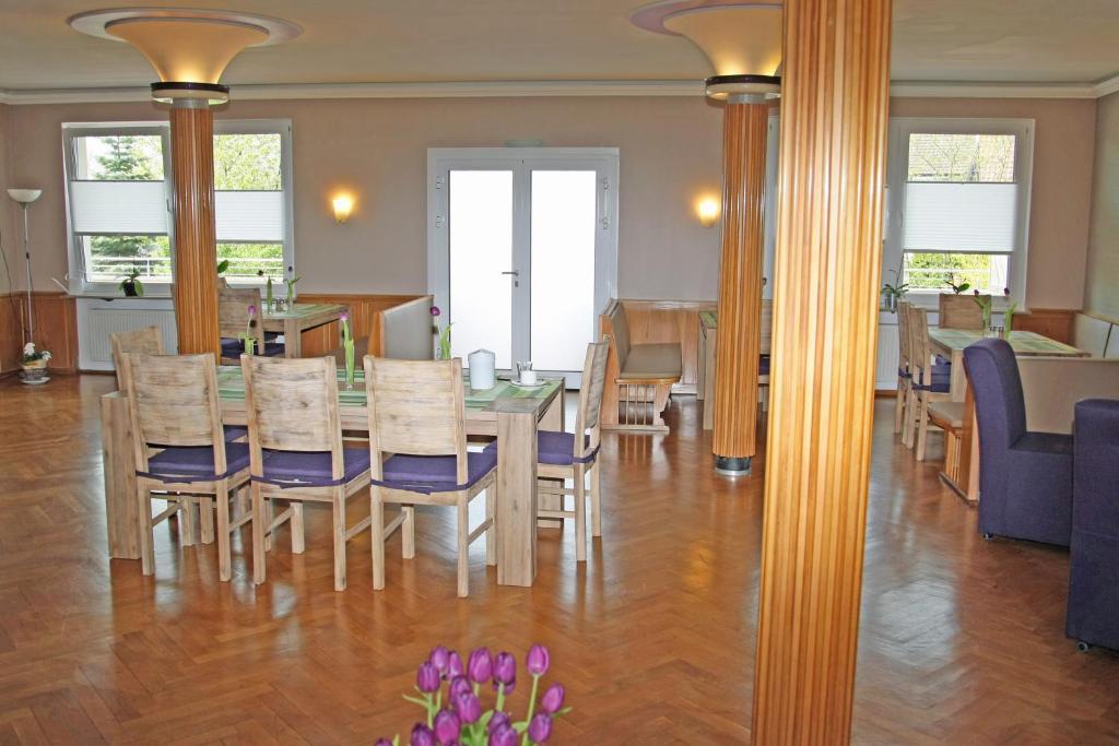Hotel Sonnenhof Зиндельфинген Экстерьер фото